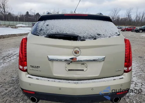 2016 Cadillac Srx Luxury Collection z USA, uszkodzony, nr VIN 3GYFNEE31GS556651